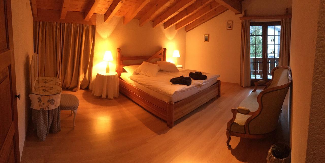 Chalet Huwi Zermatt Exterior photo